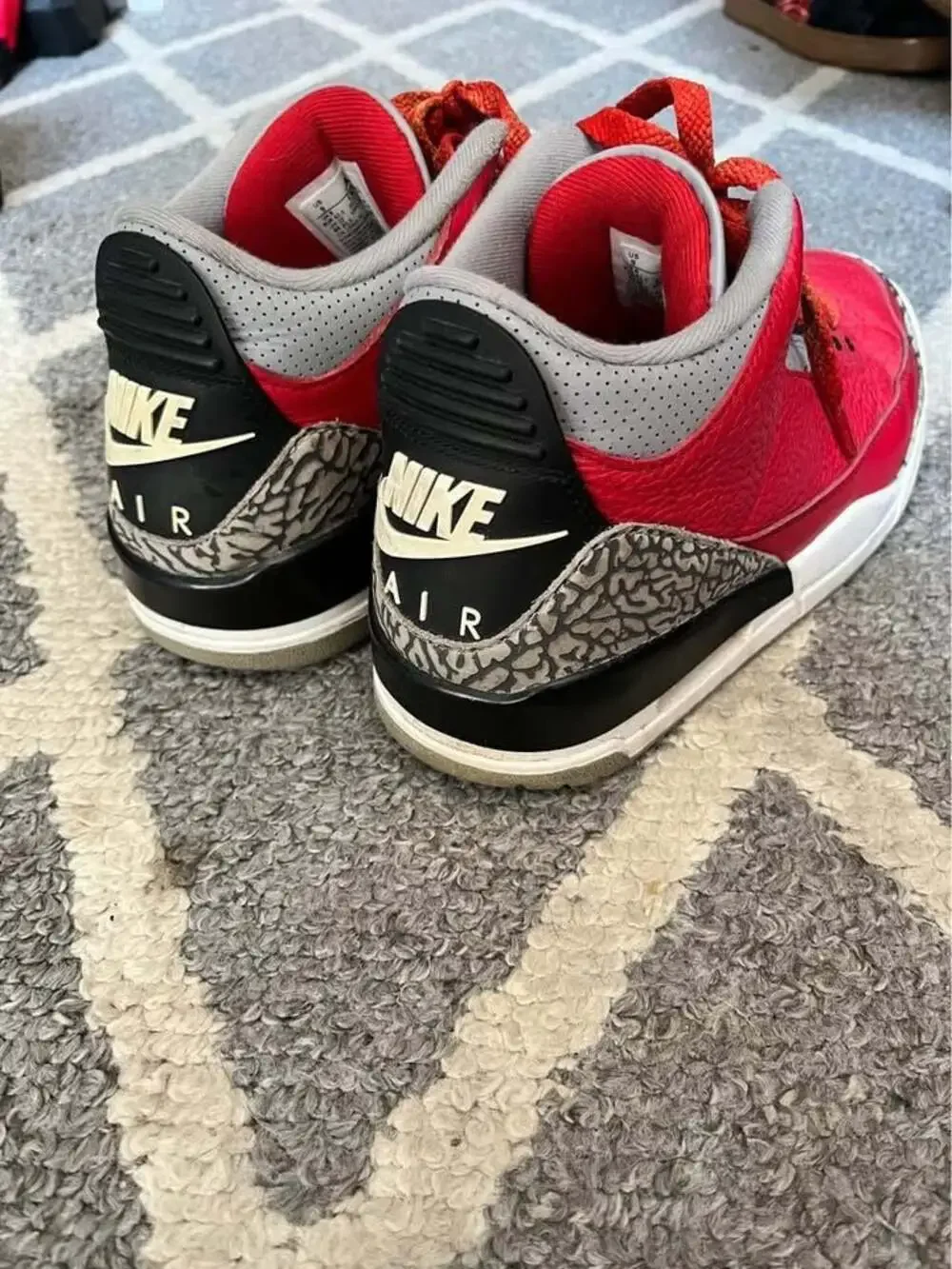 Air Jordan 3 Red Cement